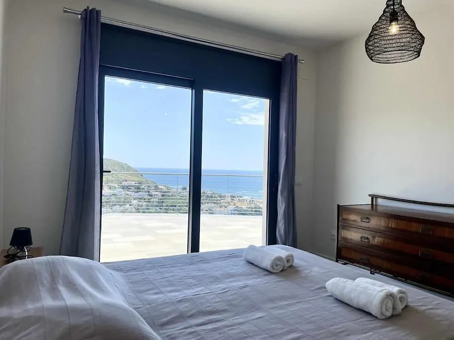 Villa Con Piscina Sobre La Almadrava Rosas