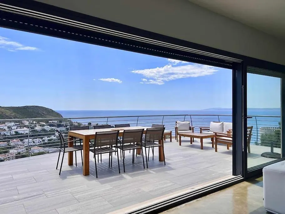 Villa Con Piscina Sobre La Almadrava Rosas