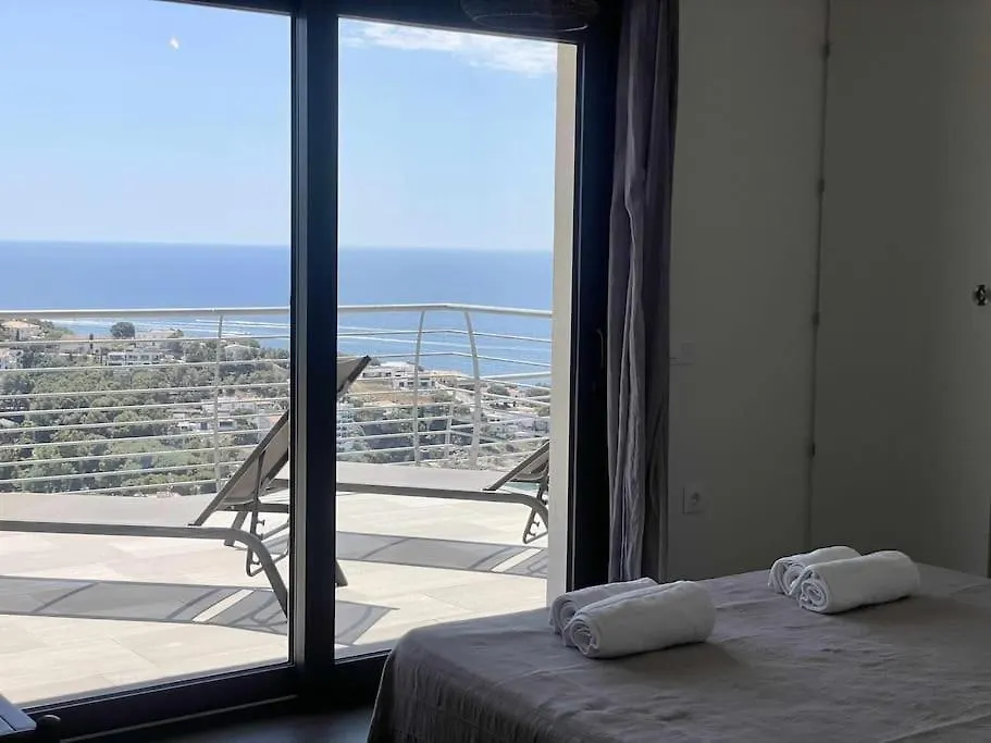 Villa Con Piscina Sobre La Almadrava Rosas